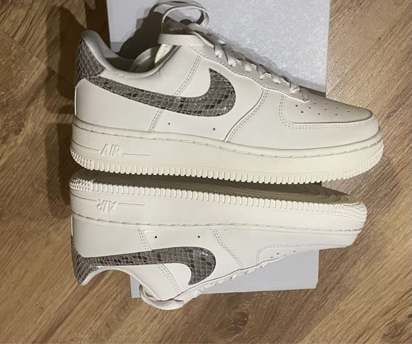 Air Force 1 noi 36.5