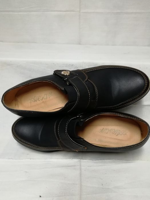 Продам  туфли  разные.,