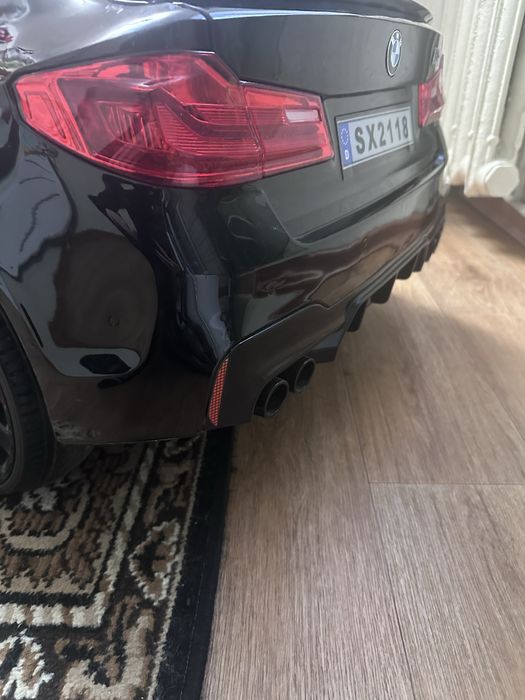 Срочно продам электромобиль бмв