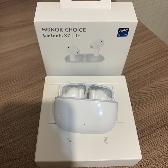 Продам наушники Honor Earbuds x7