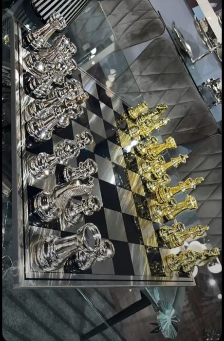 Элитные подарочные шахматы из Италии