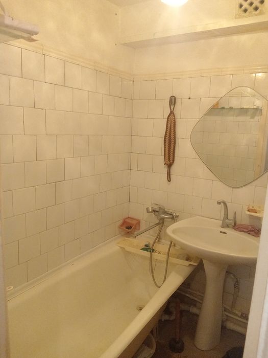 Продам 4-комнатную квартиру