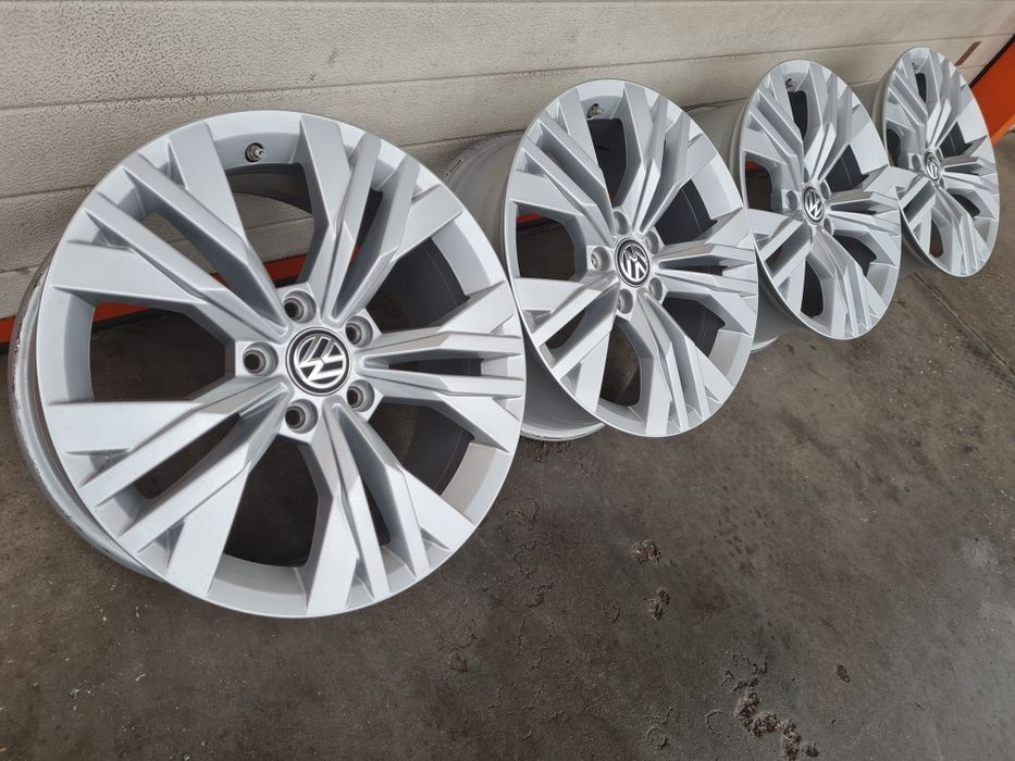 Оригинални джанти за ФОЛКСВАГЕН VW AUDI SEAT SKODA R17 5x112 ET38 7J