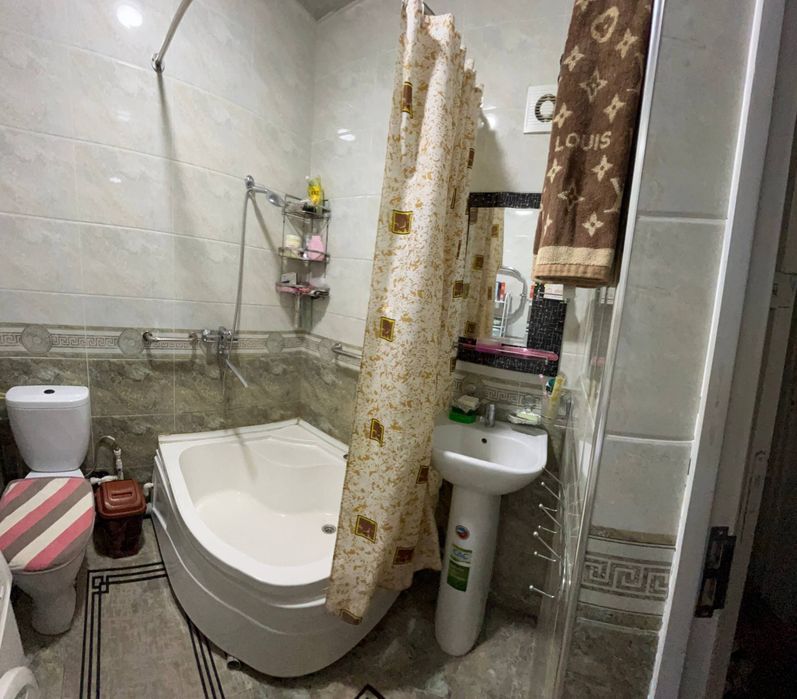 Учтепа Алгоритм 31 квартал,  2 комнатная квартира..своя