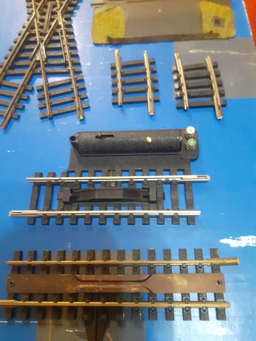 Релси прелез разкачвачки Т профил мащаб НО 1/87