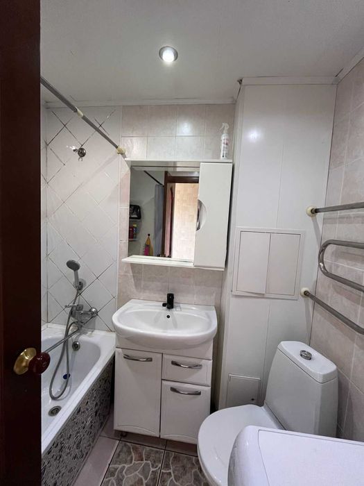 2-ком.кв. в районе рынка Караван