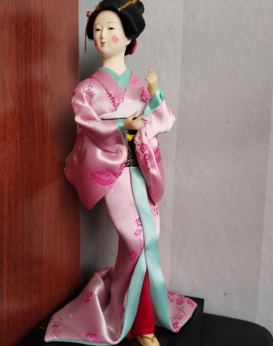 Продам статуэтки