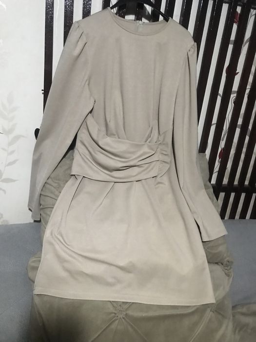 Rochita eleganta culoare crem