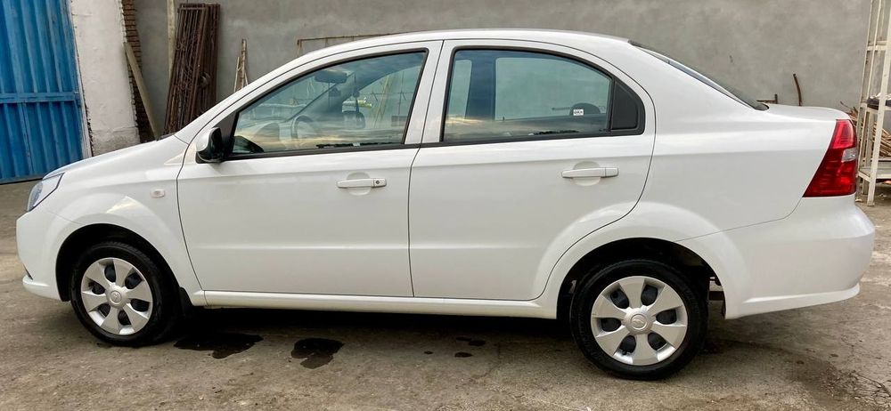 Nexia 3 ikkinchi poz mashina ideal holatda akuratniy haydalgan