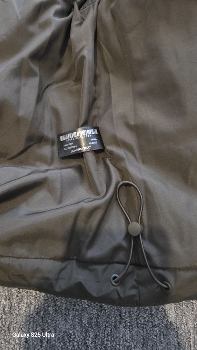 Geaca Zara,noua fără eticheta