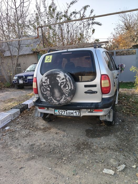 Chevrolet Niva 2003