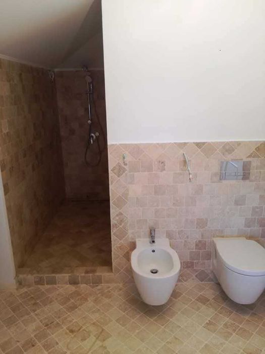 Zugrav rigipsar faiantar