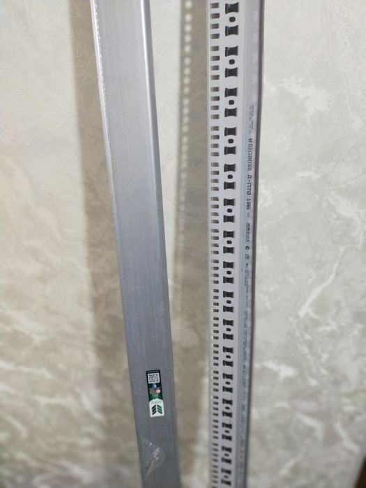 Плинтус пластиковый IDEAL - DEKONIKA