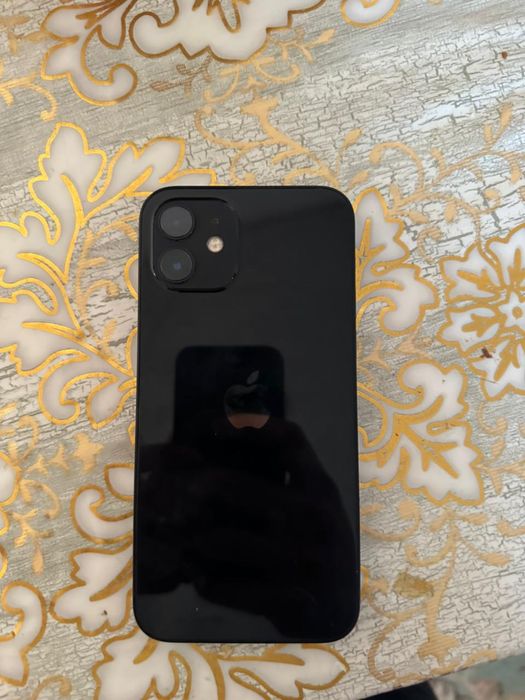 Iphone 12  124гб