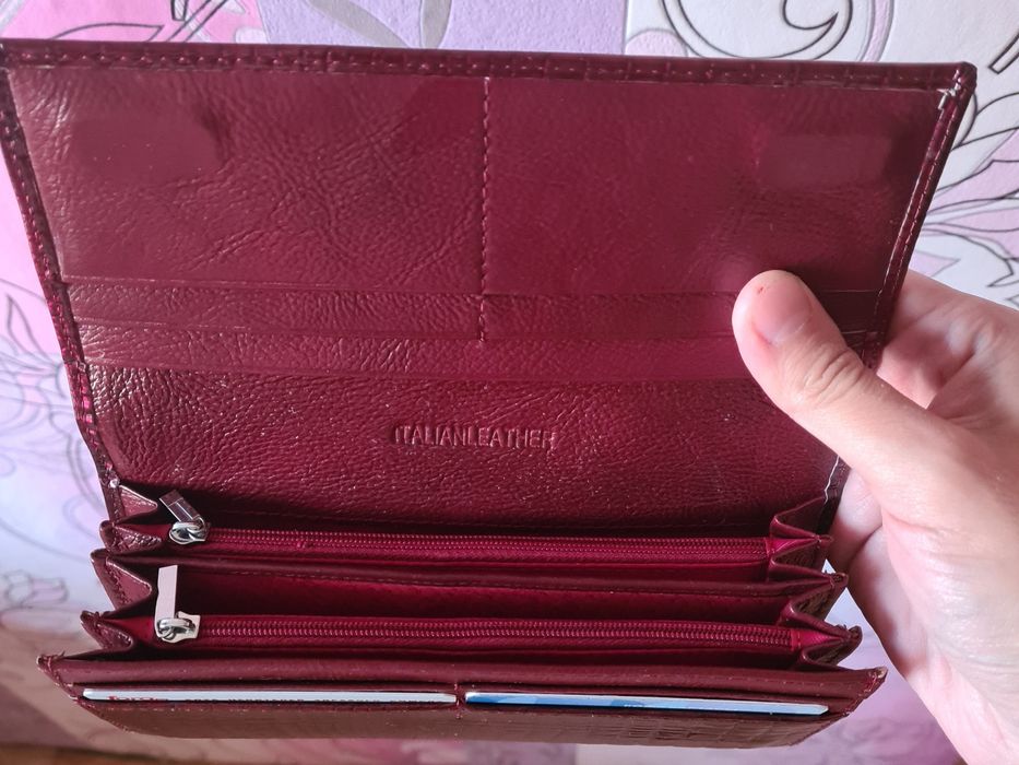 Продам кошелёк внутри кожа