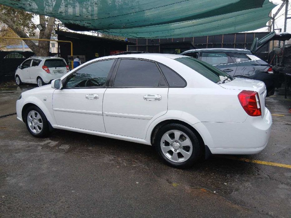 Gentra avtomat 3 pozitsiya sotiladi