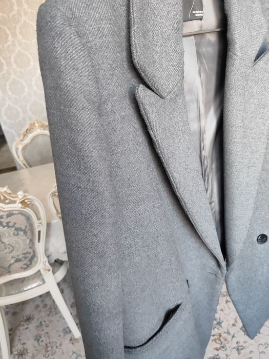 Серое полупальто Pull$Bear