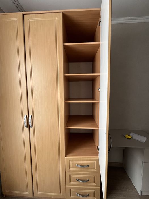 Продам красивый шкаф