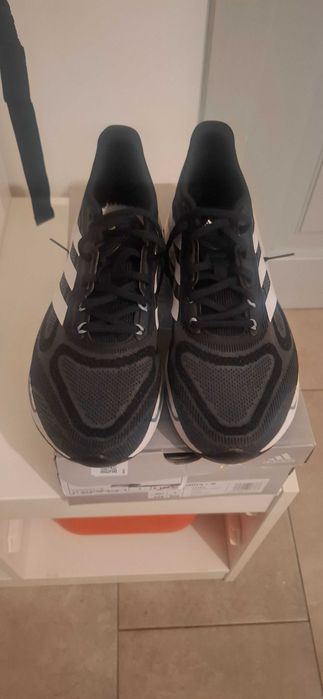 Adidasi  joma  noi