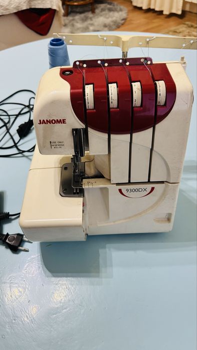 Оверлок JANOME 9300DX