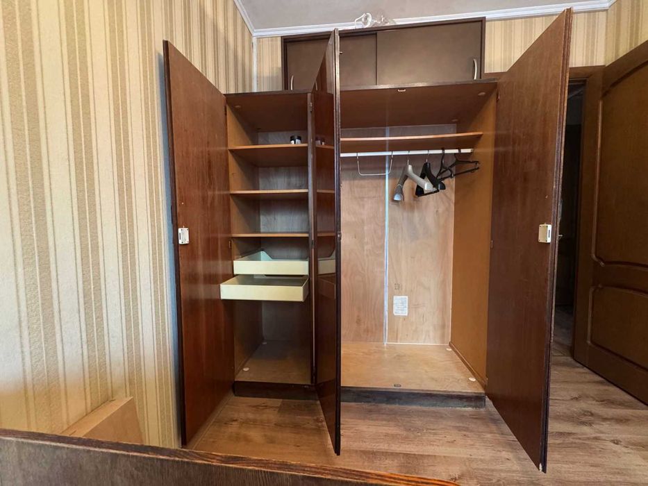 Мебель деревянная