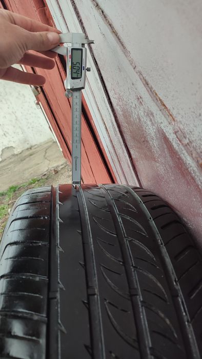 Vând anvelope 245/45/18