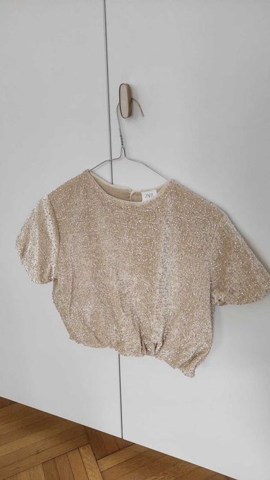 Bluza eleganta cu aplicatii metalice ZARA Kids, fete, masura 130