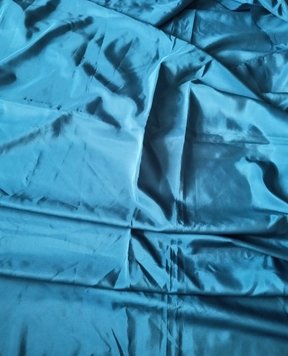 Отрез ткани шёлк