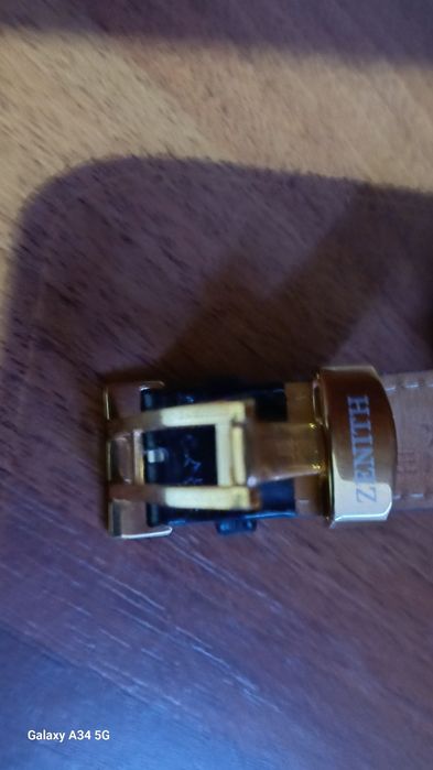 Часовник Zenith Като нов