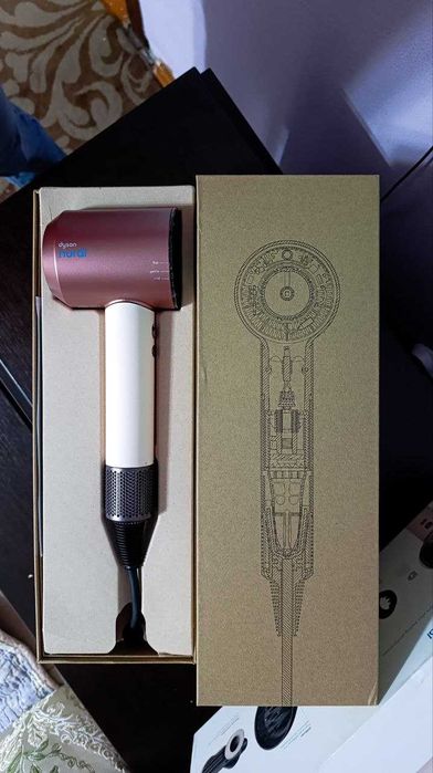 Фен Dyson Supersonic Nural