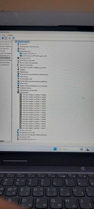 Продается ноутбук Lenovo LOQ 16IRH8.