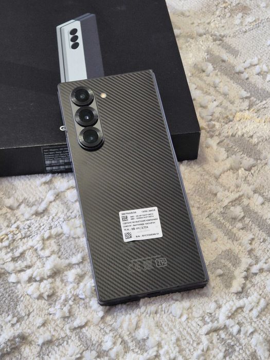 Samsung Z Fild 6 256 gb Carbon