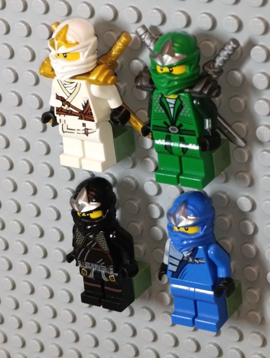 Lego Ninjago Rise Of Snakes : Lloyd, Zane, Cole, Jay ZX