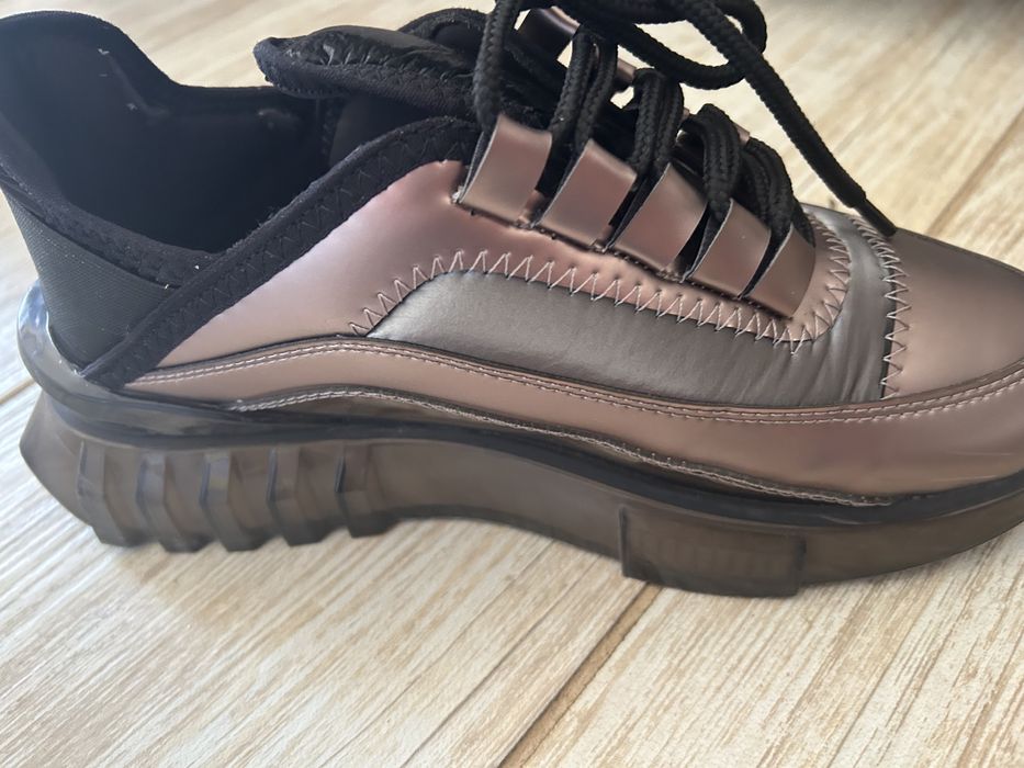 Дамски обувки