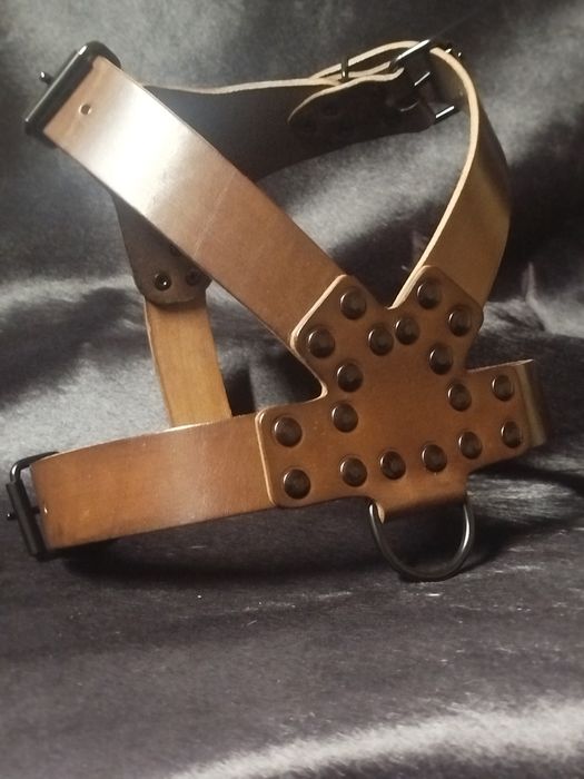 Нагръдник от естествена кожа