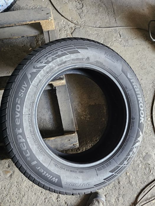 4 anvelope iarna 215 65 17 Hankook 6.4mm