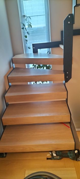 Scări din lemn calitate premium