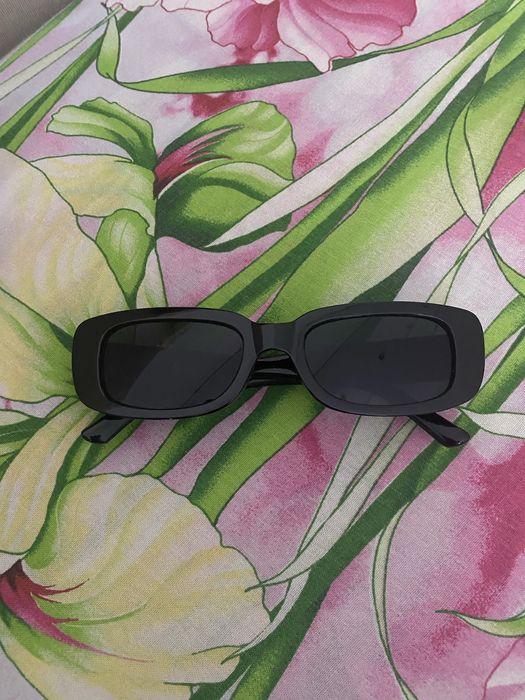 Очки солнцезащитные