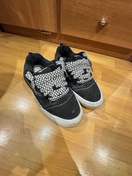 кроссовки б/у 41-42 размеры