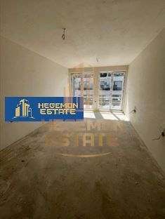 Продава се Двустаен апартамент в Варна, Колхозен пазар - 75 кв.м за 1648 €/кв.м - Снимка #2