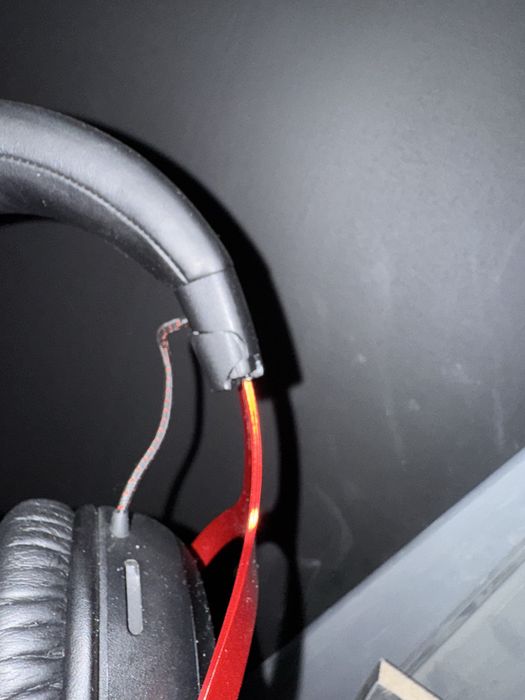 Продаю наушники HyperX Cloud 3