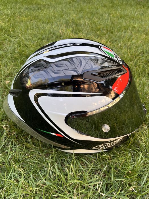 Два шлема agv corsa)