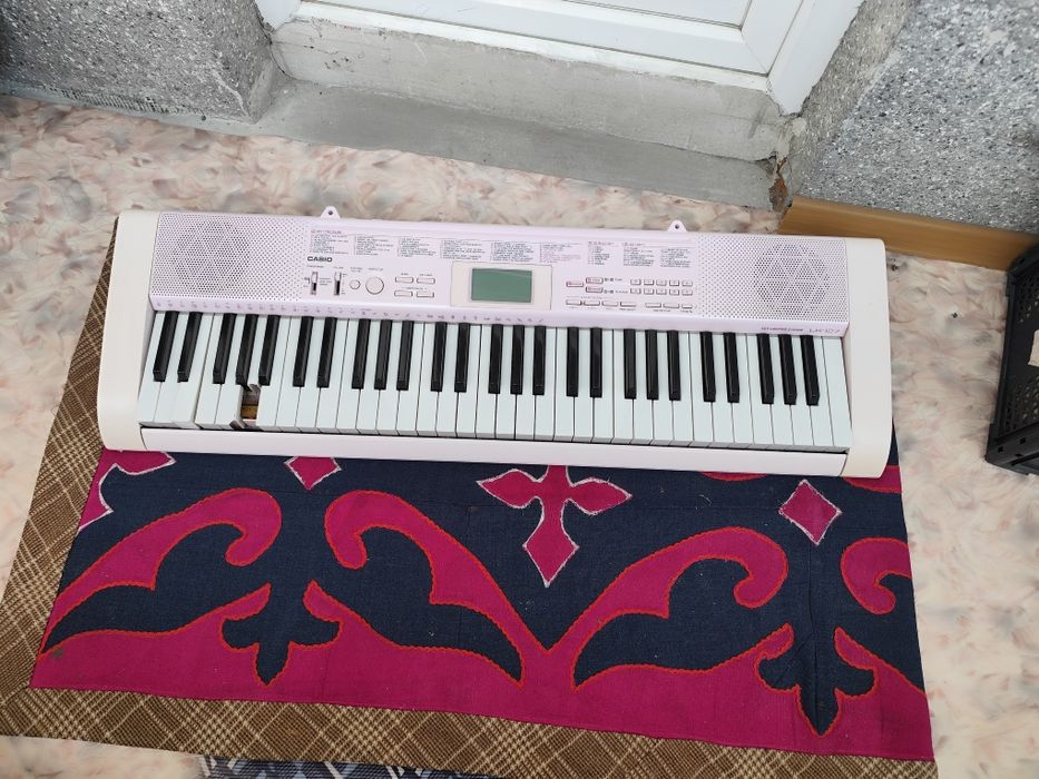 Продам синдезатор