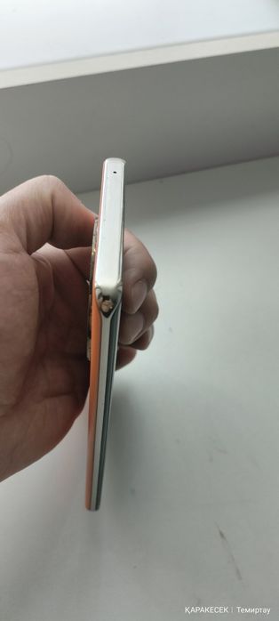 Продается телефон HONOR X9B