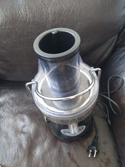 самопочистваща се сокоизстисквачка