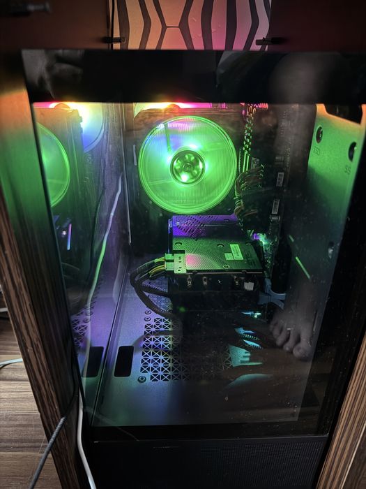 ryzen 7 2700x - Sisteme PC & Gaming oferte online | OLX.ro