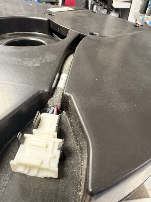 Audi Q5 sub woofer  2009-2017