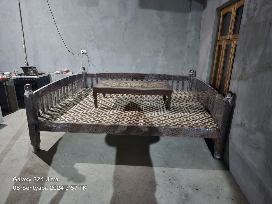 Карават Сури тапчан