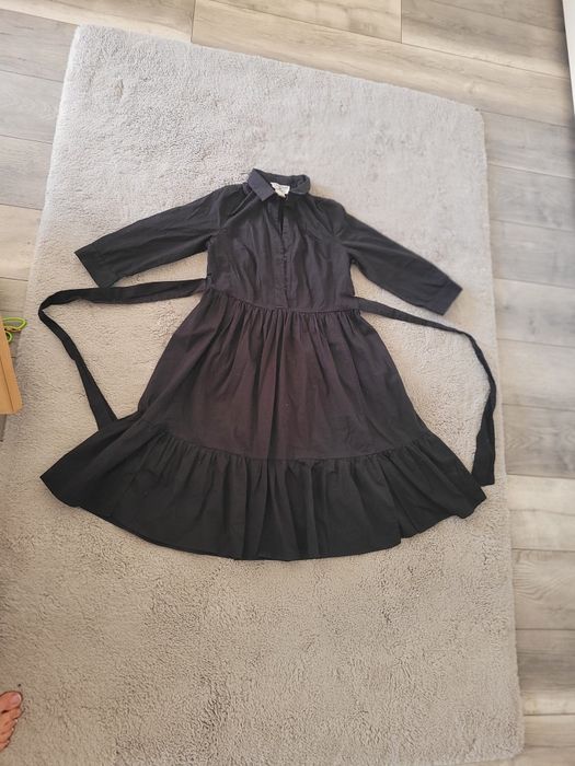 Vând rochie neagra