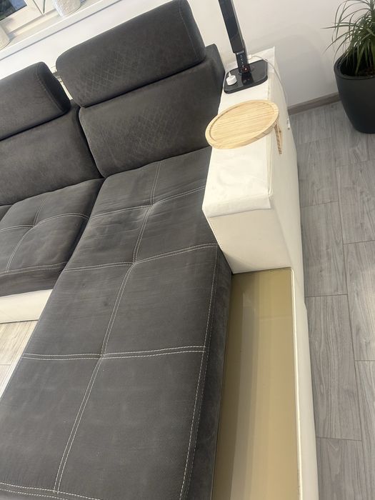 Oferta!!! Pret redus 15 milioane. Coltar    extensibil cu lada de depozitare. Nu ofer transport !